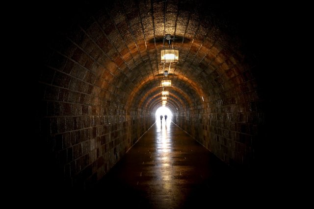 Licht am Ende des Tunnels_pixabay